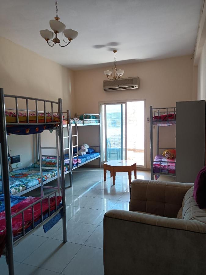 Suzy Hostel For Boys Dubai Exterior photo